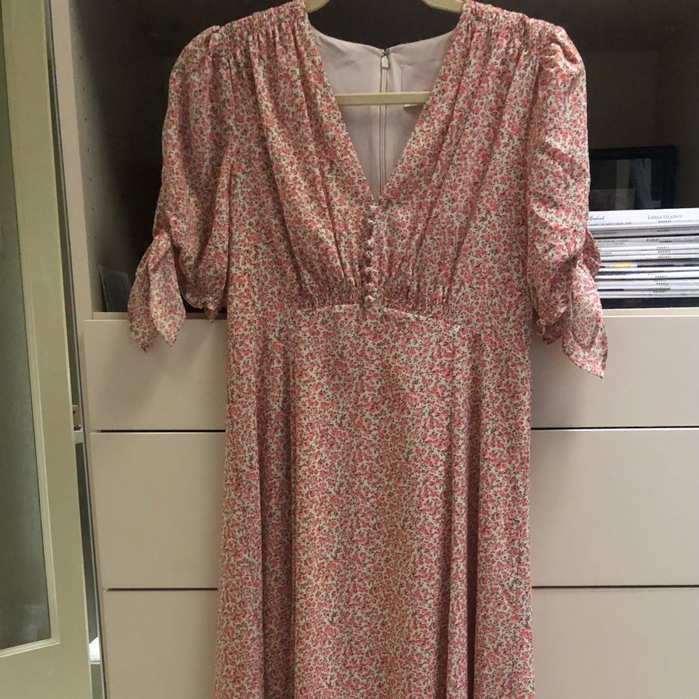 Pink Aurora (runs big)